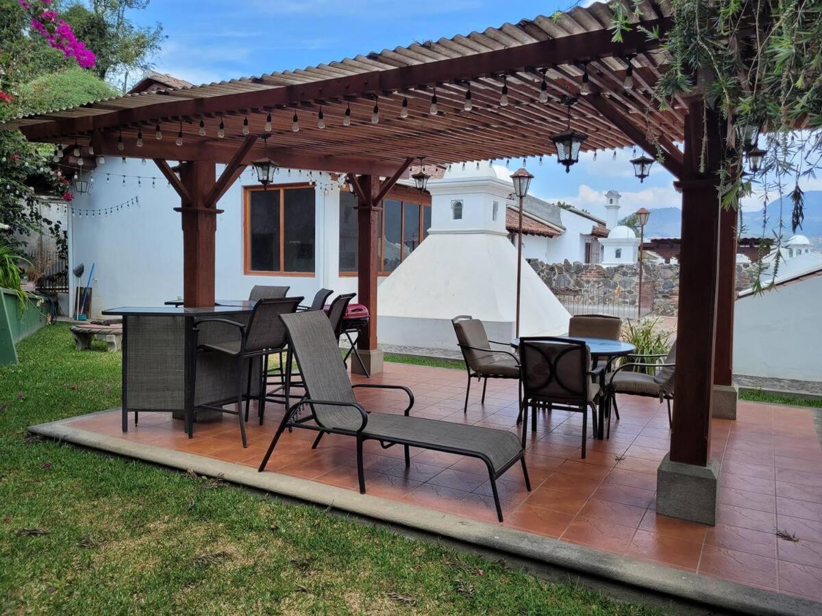 Villa Amplia casa Antigua Guatemala con pérgola y jardín Extérieur photo
